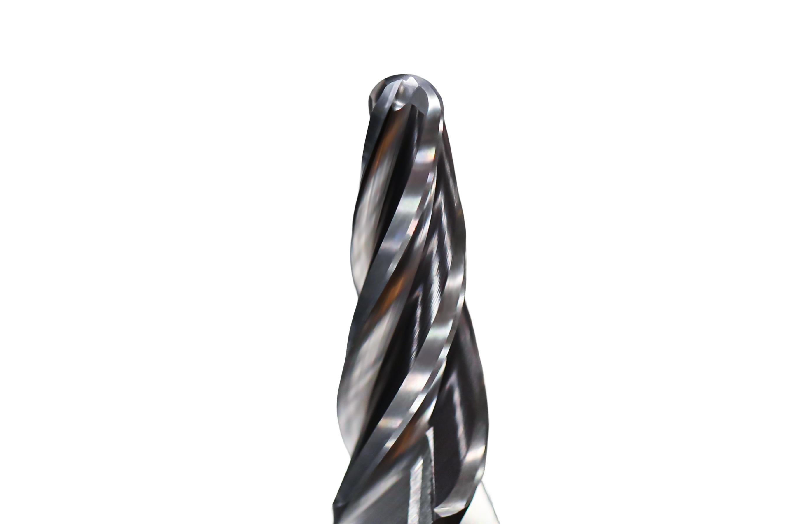 Reconditioned carbide end mill restored to original geometry